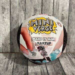 Mini-Versé Make It Mini Makeup -